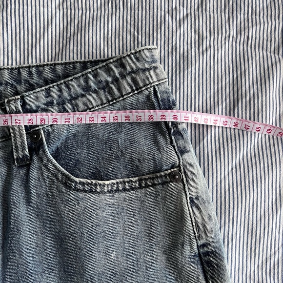 Cheap money sustainable denim light wash jeans. 32/32. Worn. Great condition. - Picture 5 of 6